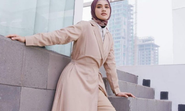 f12c8c2a cover magazine yang baru 4 Matob Bisnis 10 Gambar Baju Coksu Cocok Dengan Jilbab Warna Apa