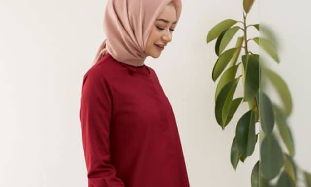 10 Gambar Baju Merah Cocok Pake Kerudung Warna Apa