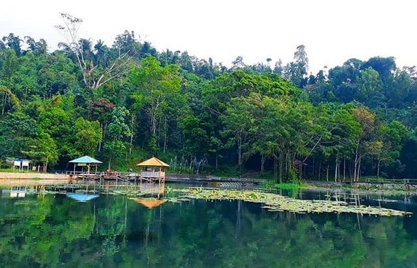 10 Gambar Situ Janawi Majalengka, Harga Tiket Masuk, Lokasi Alamat + Jam Buka Tutup