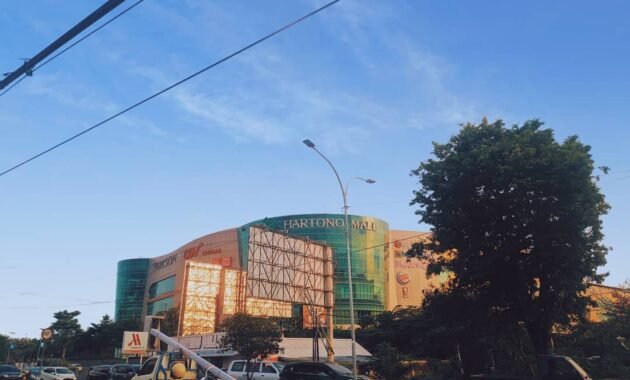 Ada Apa Aja di Hartono Mall Jogja, Alamat Restoran Tempat Makan Tenant Informa H&M Bioskop Cgv Blitz Converse Nike Uniqlo