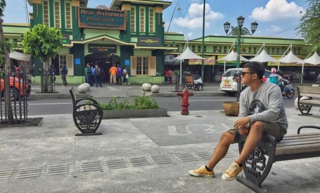 Jual Apa Saja Pasar Beringharjo Jogja, Tutup Jam Berapa Alamat Sejarah Yogyakarta Malioboro Online