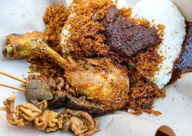 Harga Menu Ayam Goreng Santa Maria Cirebon, Buka Jam Berapa Jalan Sisingamangaraja Panjunan