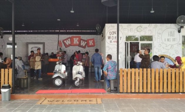 10 Gambar Cafe di Pekalongan 2023 Murah Wkwk Redbox Oasis