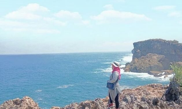 10 Foto Pantai Sarangan Jogja, Harga Tiket Masuk Arah Rute Bukit Jujugan Puncak Giri Gunung Kidul