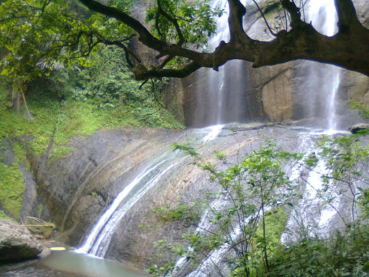 10 Gambar Curug Ngelay Kuningan, Lokasi Alamat, Rute Jalan Menuju Wisata, Misteri Mitos + Jam Buka Tutup