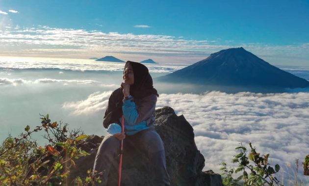 10 Gambar Gunung Tertinggi Yang Ada di Jawa Tengah 2023