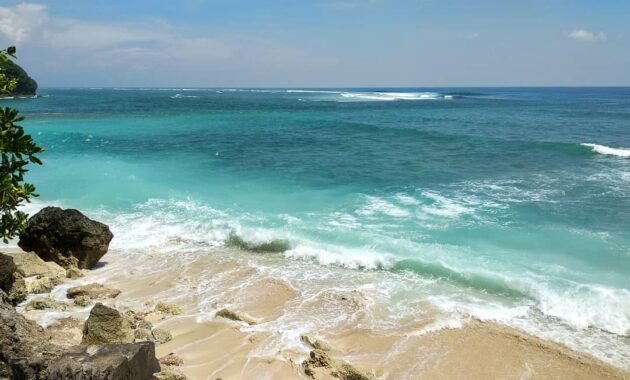 10 Foto Pantai Green Bowl Bali, Harga Tiket Masuk Cara Biaya Ke Lokasi