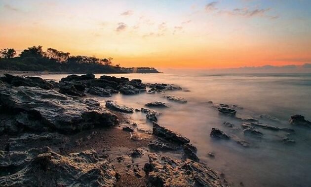 10 Gambar Pantai Jumiang Madura, Harga Tiket Masuk, Rute Menuju Wisata, Lokasi Alamat + Jam Buka 98 10 Gambar Pantai Jumiang Madura, Harga Tiket Masuk, Rute Menuju Wisata, Lokasi Alamat + Jam Buka