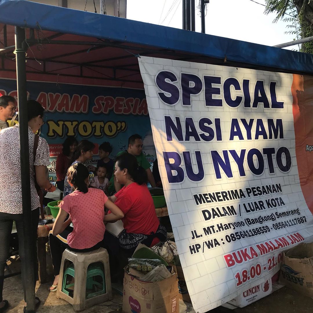 Harga Nasi Ayam Bu Nyoto Semarang, Buka Jam Berapa Peterongan Jawa Tengah