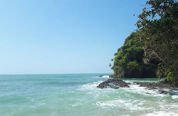 10 Gambar Pantai Karang Pandan Cilacap, Letak Lokasi + Keindahan Pemandangan Wisata?