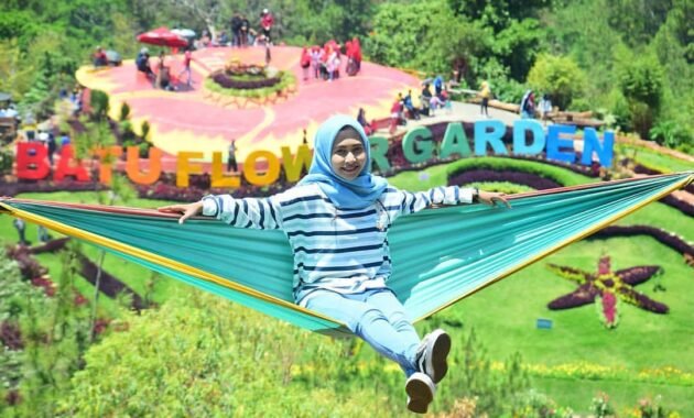 10 Gambar Batu Flower Garden 2023 Harga Tiket Masuk