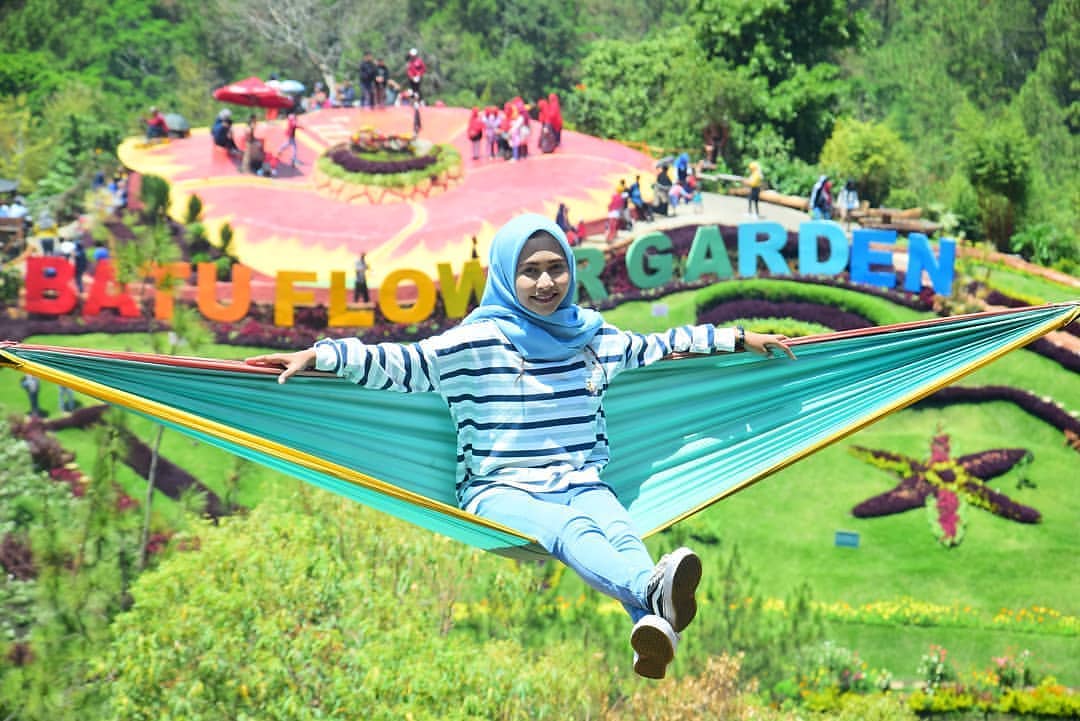 10 Gambar Batu Flower Garden 2023 Harga Tiket Masuk