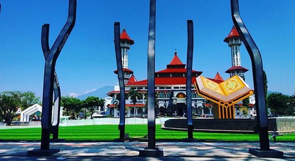 10 Gambar Masjid Agung Cianjur, Lokasi Alamat, Arsitektur Pembangunan + Hotel di Sekitar