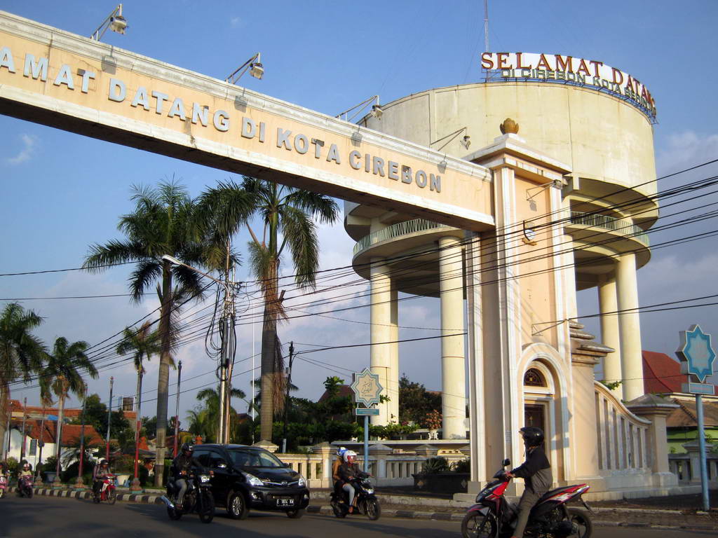 Alamat Pasar Pagi Cirebon, Hotel Dekat Lokasi Tempat Membeli Oleh Oleh Makanan Khas Cirebon