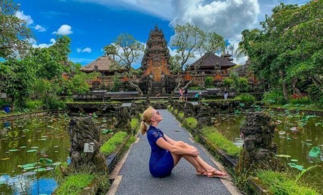 10 Foto Ubud Palace Bali 2023 Tiket Masuk Puri Saren Entrance Fee Royal Dance Schedule Opening Hours Dress Code