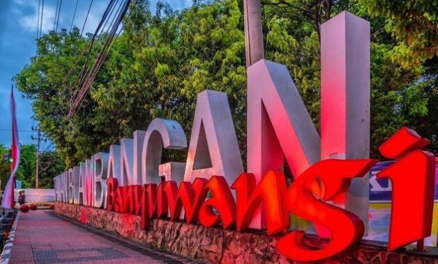 10 Gambar Taman Blambangan Kabupaten Banyuwangi Jawa Timur, Hotel Dekat Lokasi