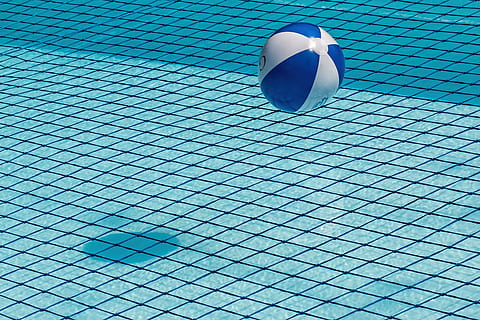 Jenis-Jenis Penutup Kolam Renang (Pool Cover) Terpopuler