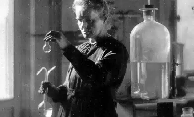 Marie Curie: Perjalanan Hidup dan Kontribusinya dalam Fisika 1 Marie Curie